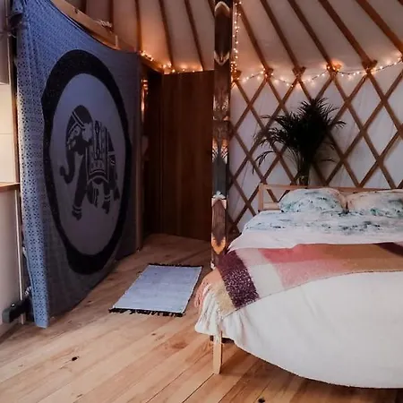 Luxury tent Jurta Jutra
