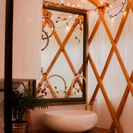 Luxury tent Jurta Jutra