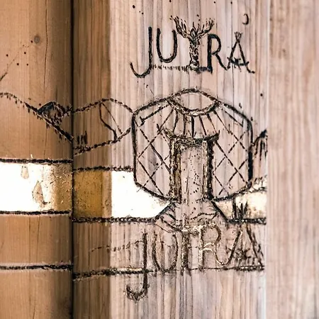 Luxury tent Jurta Jutra